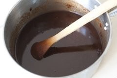 Making chocolate ganache
