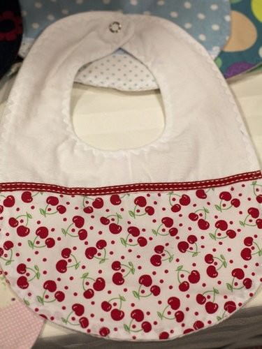 Bibs, made with Love markets