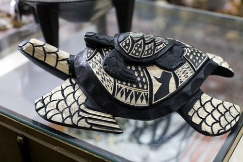 Fijian Turtle carving