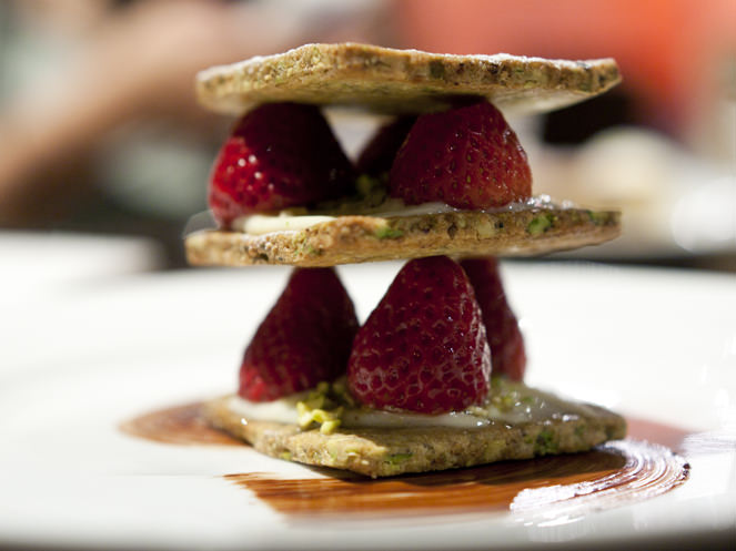 Strawberry & Pistachio Praline