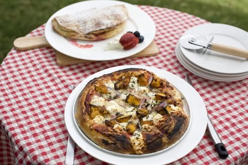 Calzone and Gourmet Pizza