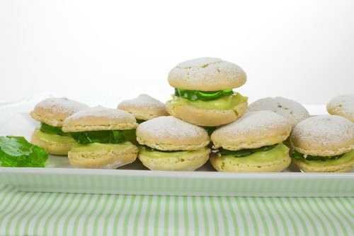 Creaming Soda Macaron