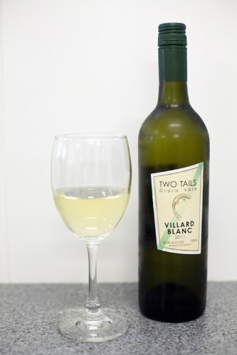 Two Tails Villard Blanc, Nana Glen Vineyard