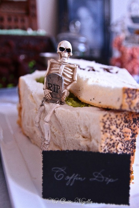 Lorraines Halloween Dip