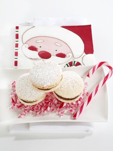 Santa Macarons