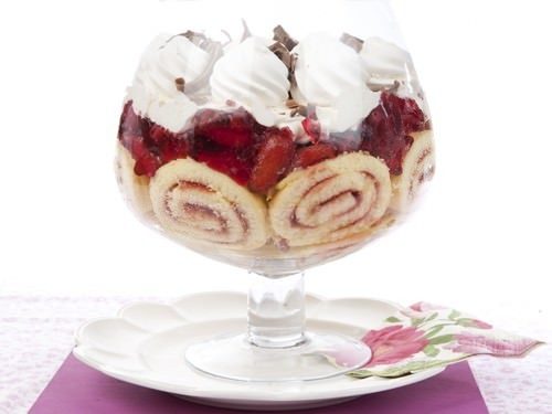 Easy Strawberry Trifle