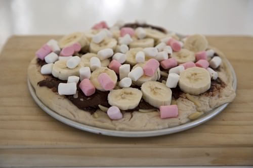 Making Nutella Easter Pizza