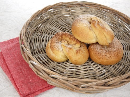 Basket Cinnamon Sugar Ensaimada