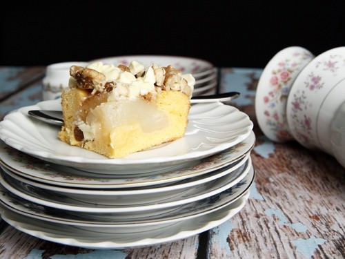 Pear Crumble Sheet Cake Close Up Pear Crumble Sheet Cake Close Up