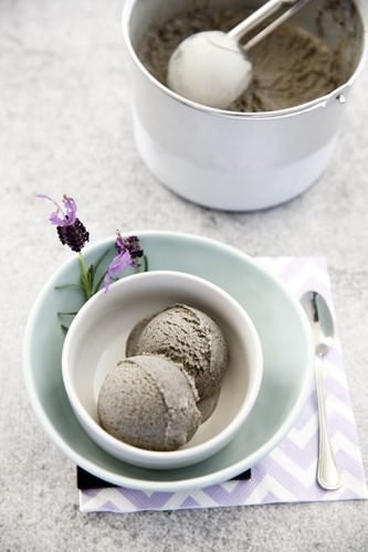 Sesame Ice-cream