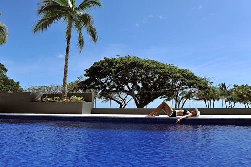 Mercure Harbourside Cairns -Pool Area