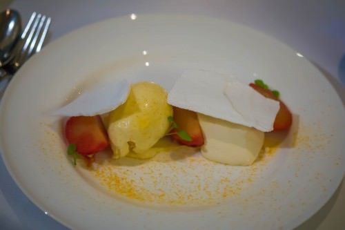 Manfredi at Bells - White Choc Mousse