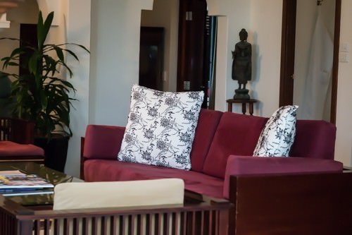 Raes on Wategos - Living Room
