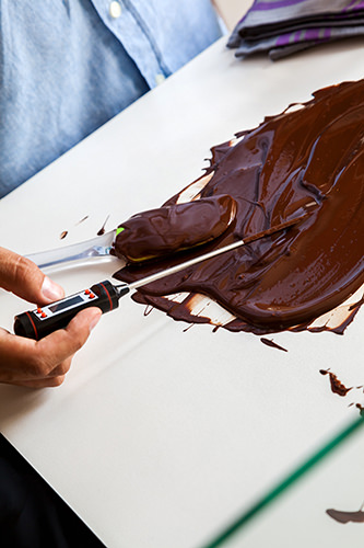 Temper Chocolate 3 - Cooling Chocolate Temper Chocolate 3 - Cooling Chocolate
