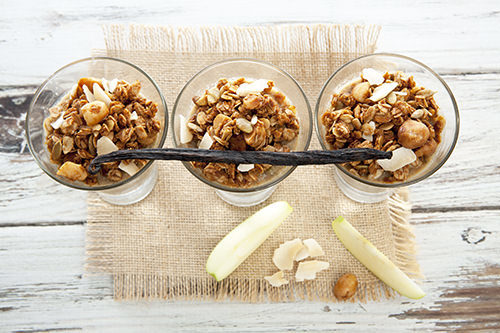 Apple Pie Chia Cups w Granola