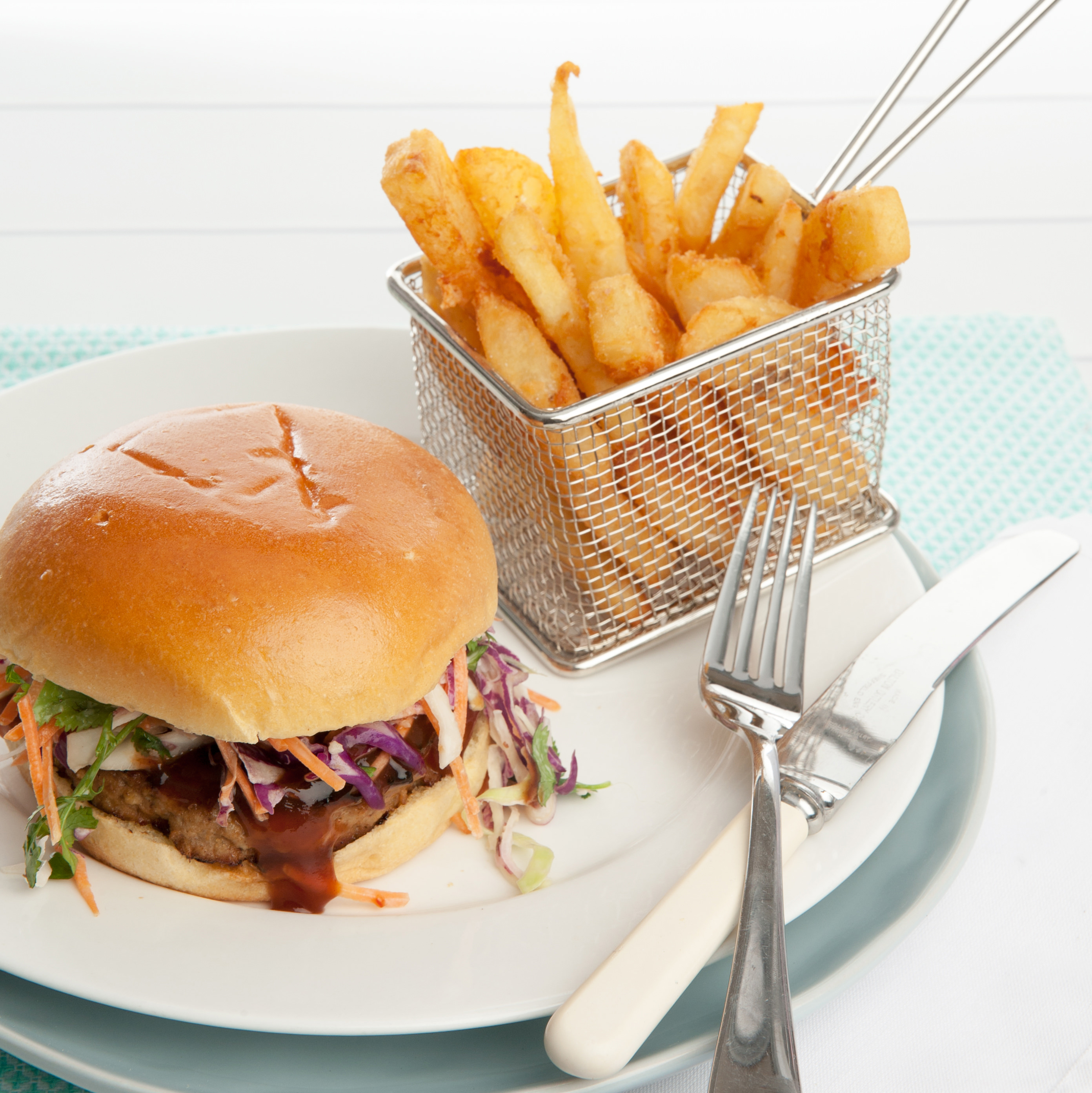 Pork Burger w Smoked BBQ Sauce Pork Burger w Smoked BBQ Sauce