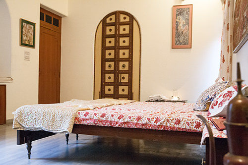 homestay-bedroom-jaipur