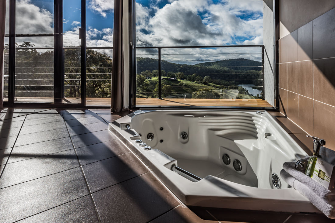 Spa bath Eagle View Resort Rydal